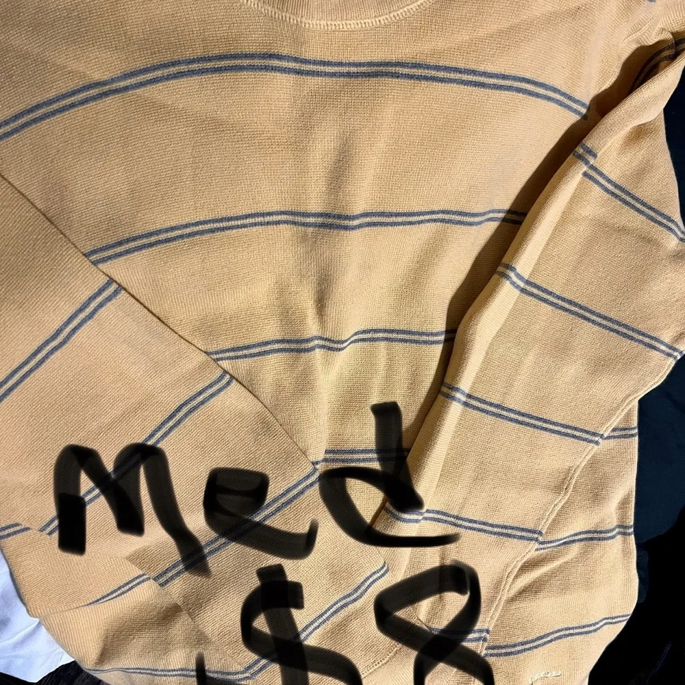 Clothes - Picture 13 of 14